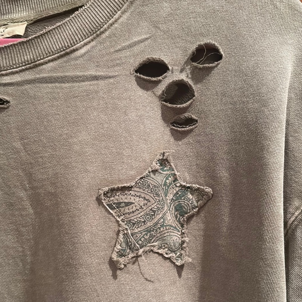 Easel Gray Textured T-Shirt - Picture 4 of 10